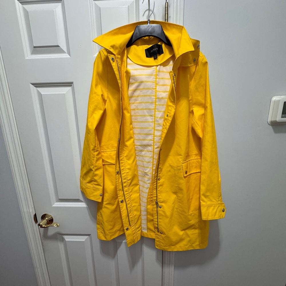 J Crew Yellow Trench Coat with Hood and Water-Resistant Fabric size large - Picture 6 of 7